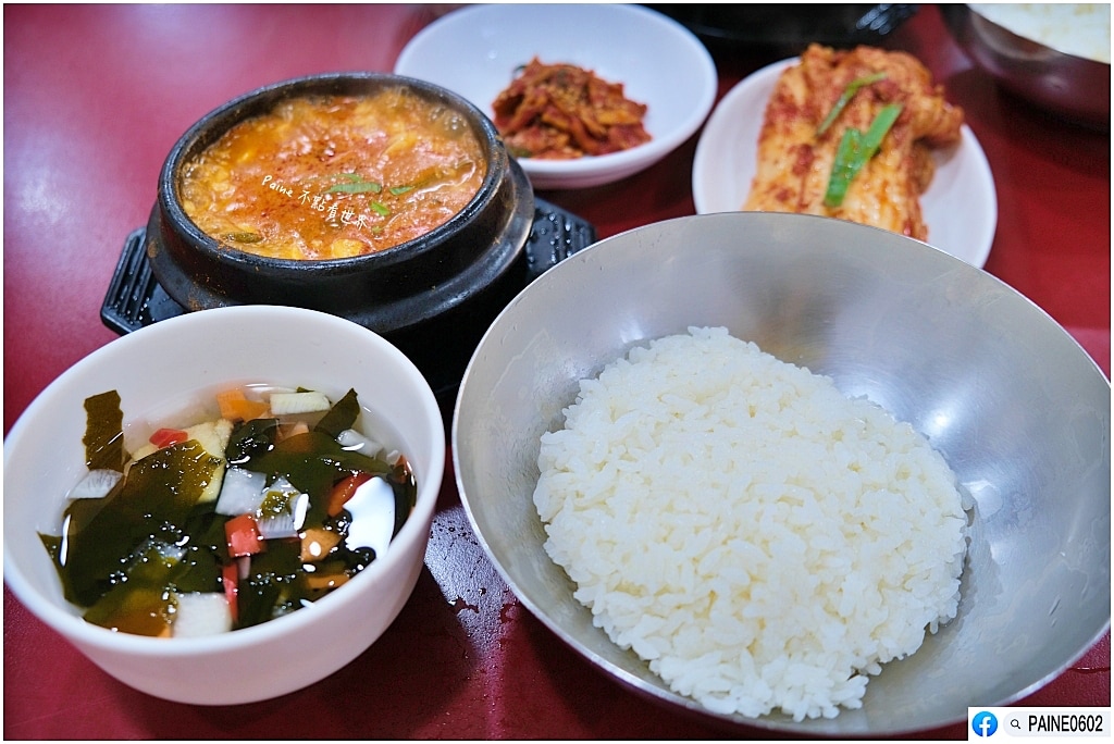 釜山海豚嫩豆腐鍋