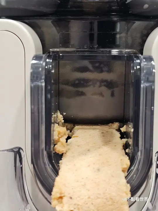 濃郁美味的自製腰果奶 濃郁美味的自製腰果奶