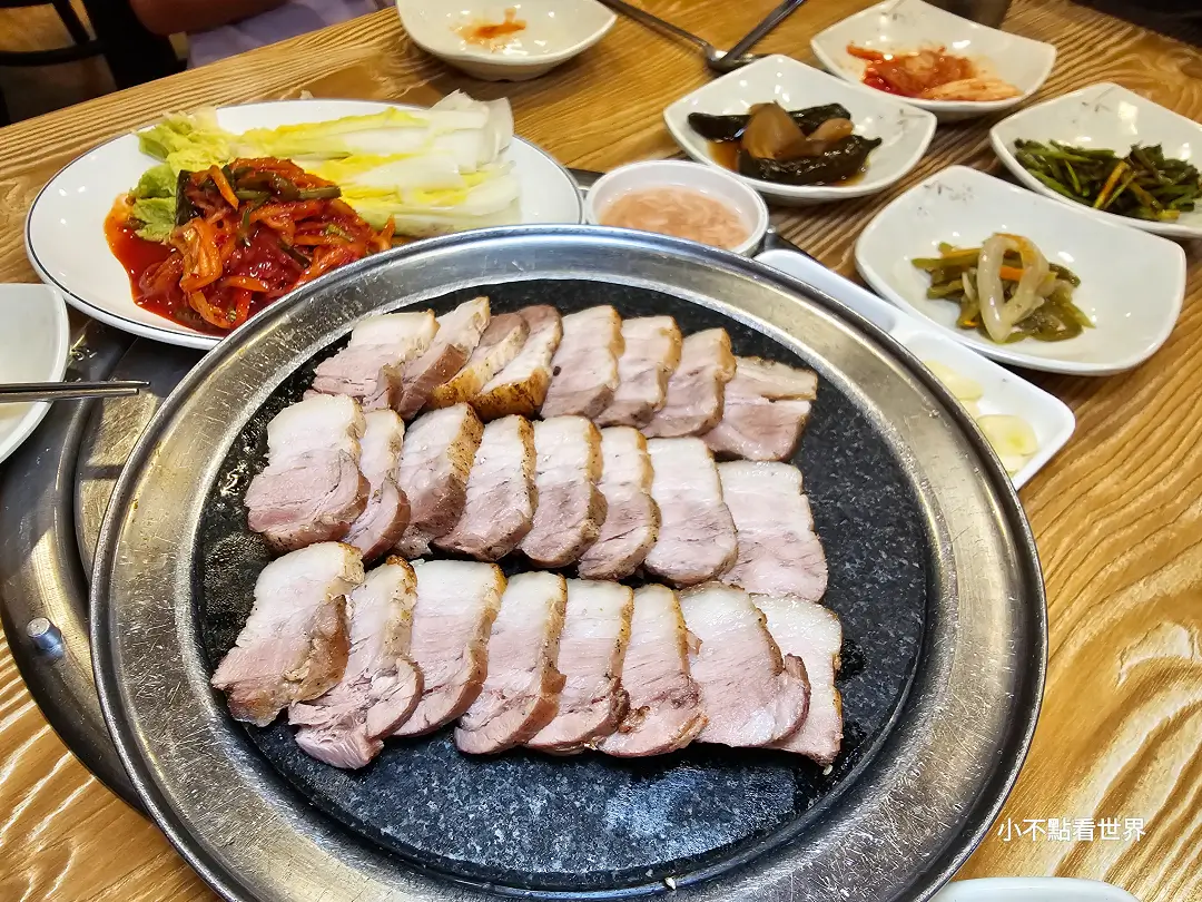 鐘路 BBQ 菜包肉與五花肉