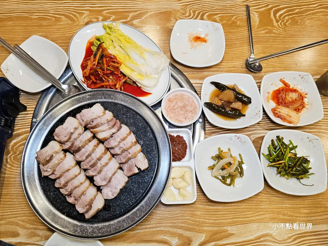 鐘路 BBQ 菜包肉與五花肉