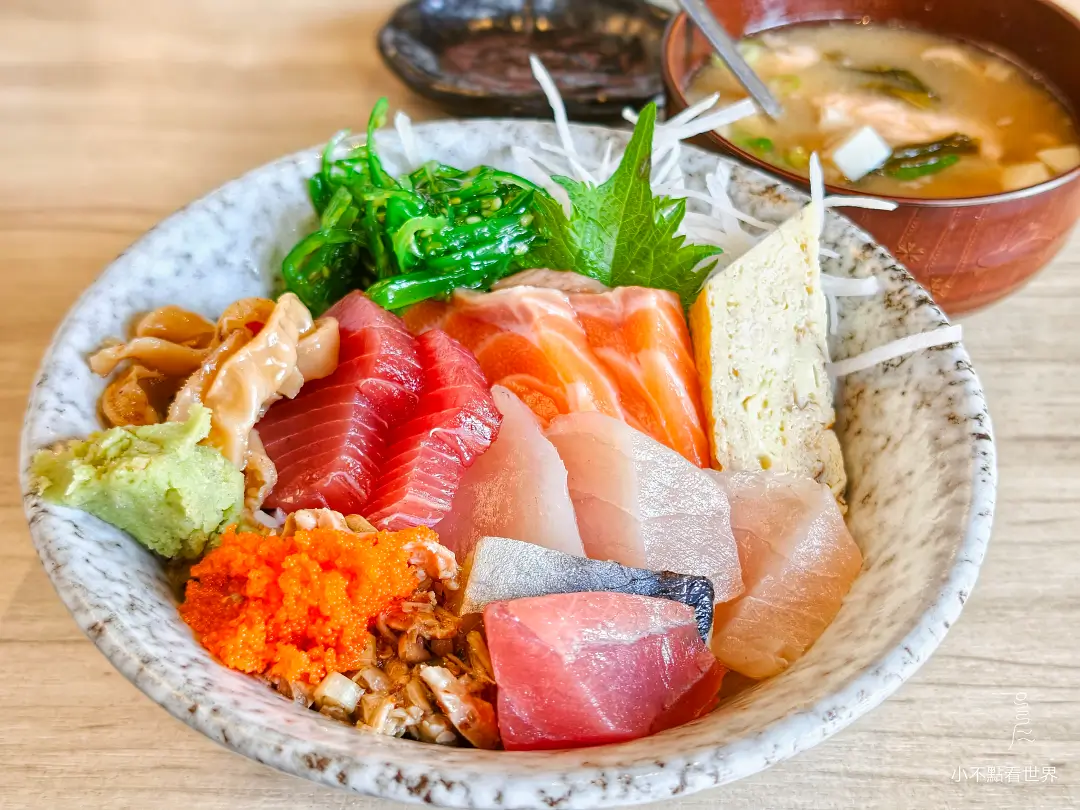 桃園建國路昆明路口 生魚片.丼飯