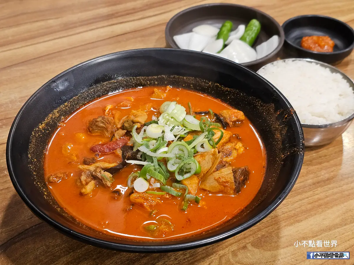青年炒馬麵湯飯 青年炒馬麵湯飯