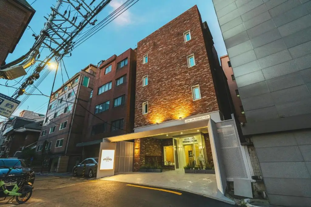 新村本地友人酒店 新村本地友人酒店