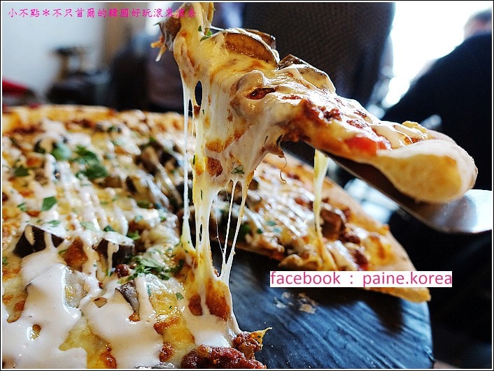 首爾北村鐵匠烤窯Pizza (24).JPG