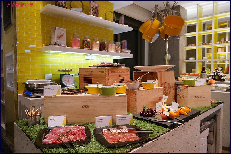 w hotel taipei - the kitchen table buffet