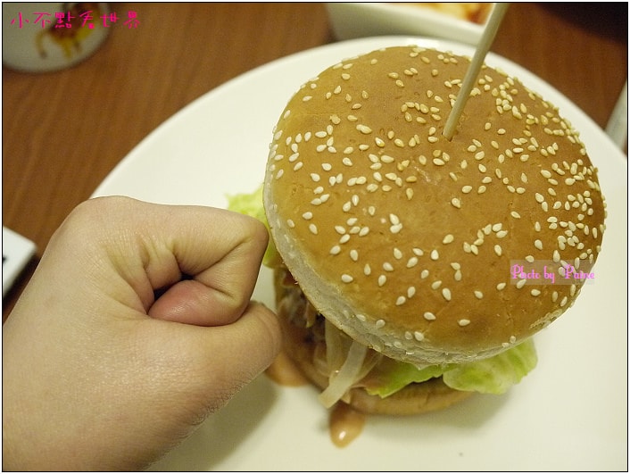 中原Champ Burger 21.JPG